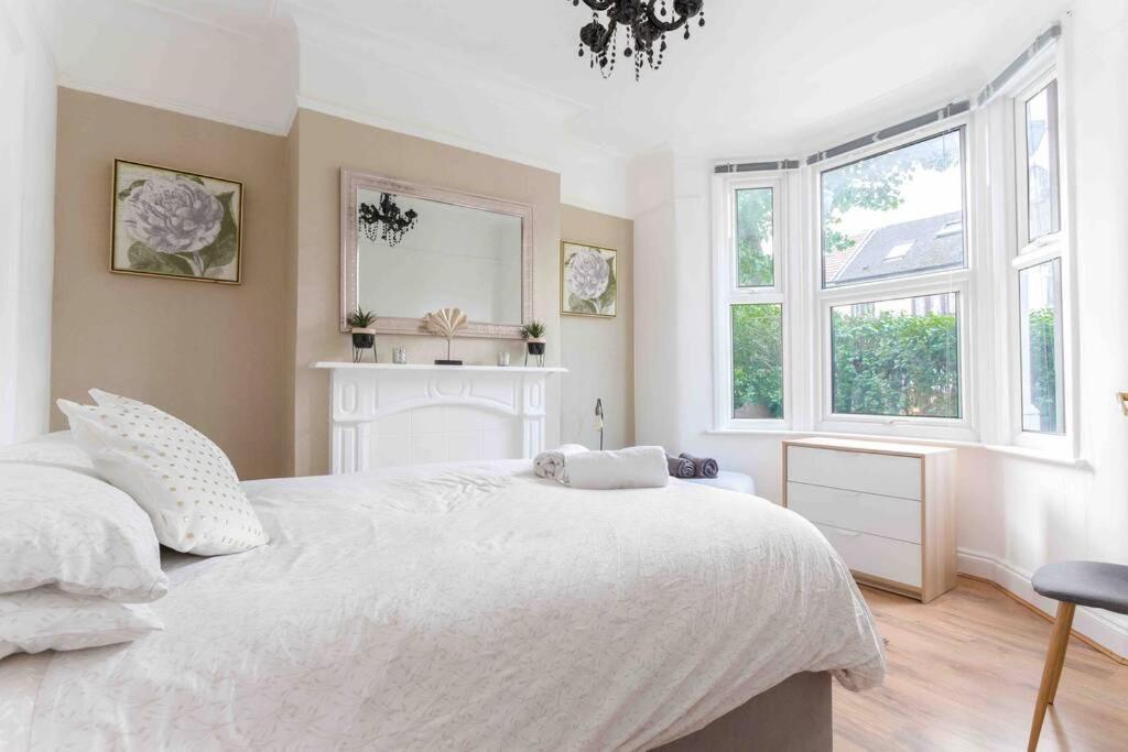 Contemporary 3 Bed House With Spacious Garden Close To Stratford London Exterior photo