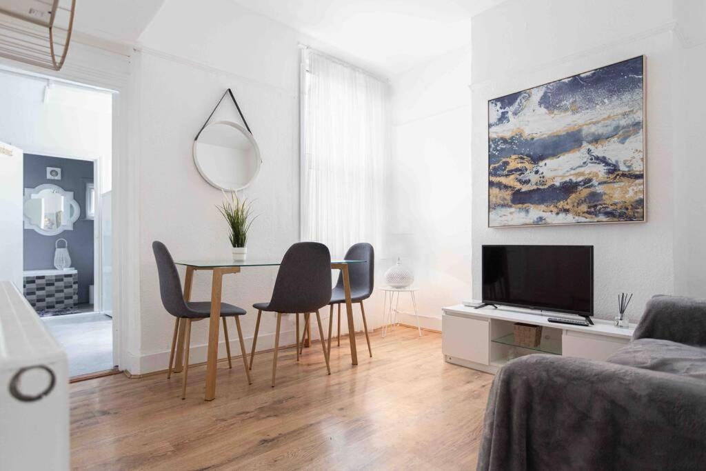 Contemporary 3 Bed House With Spacious Garden Close To Stratford London Exterior photo